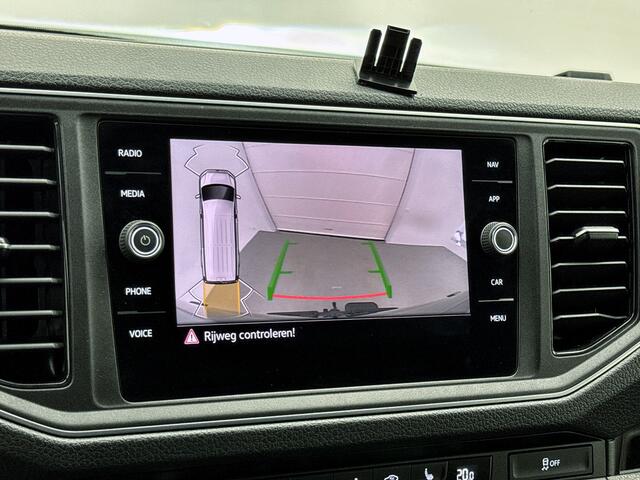 Volkswagen CRAFTER 35 2.0 TDI L4H3 DC 177pk Leder Schuifdeur L+R Dubbele cabine Led Adaptieve cruise control Standkachel Treeplanken Trekhaak Geveerde stoel