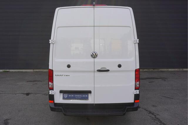 Volkswagen CRAFTER 35 140pk 2.0 TDI L4H3/ L3H2 Cruise control Camera Apple Carplay Parkeersensoren 3-zits