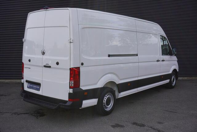 Volkswagen CRAFTER 35 140pk 2.0 TDI L4H3/ L3H2 Cruise control Camera Apple Carplay Parkeersensoren 3-zits