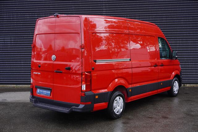Volkswagen CRAFTER 35 180pk Automaat L3H3/L2H2Apple Carplay Camera Parkeersensoren LED kasten inrichting Stoelverwarming