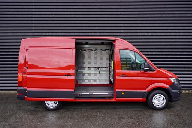 Volkswagen CRAFTER 35 180pk Automaat L3H3/L2H2Apple Carplay Camera Parkeersensoren LED kasten inrichting Stoelverwarming