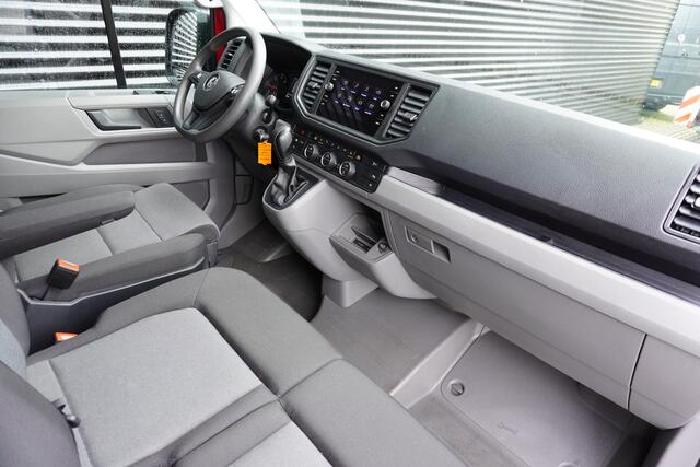 Volkswagen CRAFTER 35 180pk Automaat L3H3/L2H2Apple Carplay Camera Parkeersensoren LED kasten inrichting Stoelverwarming