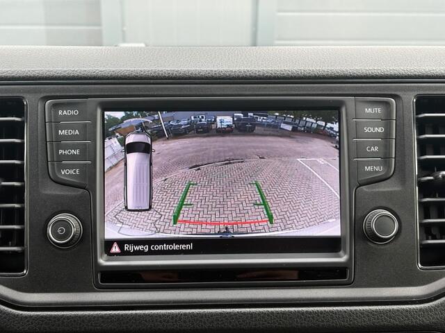 Volkswagen CRAFTER 2.0 TDI 3000KG AHW 177PK L3H2 Camera / Cruise / Trekhaak / PDC / Carplay / Airco / Bluetooth
