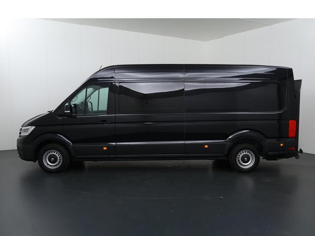 Volkswagen CRAFTER 2.0 TDI | AUT. | L4 H3 | DUBBEL CABINE | LAADKLEP | 177 PK | ADAPTIEVE CRUISE CONTROL | 7-ZITS DC | LED | CARPLAY | ANDROID AUTO | ACHTERUITRIJCAMERA | PARKEERSENSOREN | STUURWIEL VERWARMING | METALLIC LAK