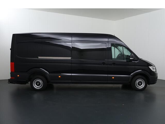 Volkswagen CRAFTER 2.0 TDI | AUT. | L4 H3 | DUBBEL CABINE | LAADKLEP | 177 PK | ADAPTIEVE CRUISE CONTROL | 7-ZITS DC | LED | CARPLAY | ANDROID AUTO | ACHTERUITRIJCAMERA | PARKEERSENSOREN | STUURWIEL VERWARMING | METALLIC LAK