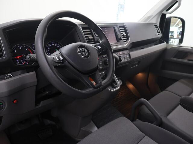 Volkswagen CRAFTER 2.0 TDI | AUT. | L4 H3 | DUBBEL CABINE | LAADKLEP | 177 PK | ADAPTIEVE CRUISE CONTROL | 7-ZITS DC | LED | CARPLAY | ANDROID AUTO | ACHTERUITRIJCAMERA | PARKEERSENSOREN | STUURWIEL VERWARMING | METALLIC LAK