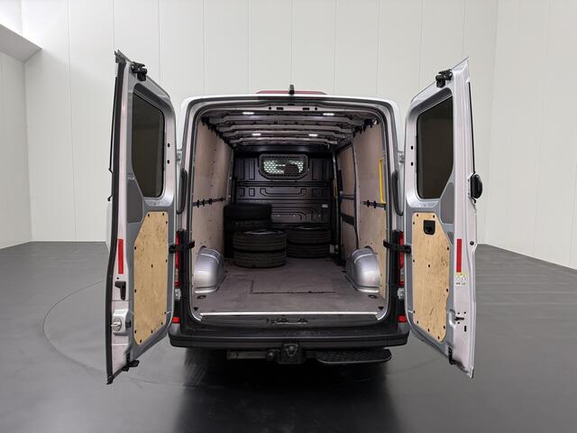 Volkswagen CRAFTER 2.0TDi 177PK DSG Automaat Exclusive | Navigatie | Camera | Led | 3-Zits | Trekhaak 3000Kg
