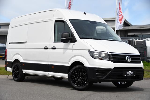Volkswagen CRAFTER 35 2.0 TDI L3H3 PB Edition Cruise, Carplay, Sensoren, geveerde stoel, Trekhaak, 140pk, Automaat, Multimedia, Uniek!