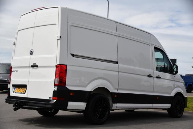 Volkswagen CRAFTER 35 2.0 TDI L3H3 PB Edition Cruise, Carplay, Sensoren, geveerde stoel, Trekhaak, 140pk, Automaat, Multimedia, Uniek!