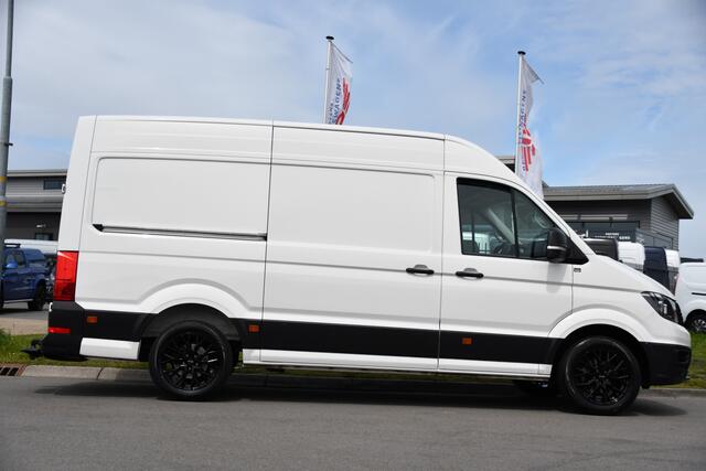 Volkswagen CRAFTER 35 2.0 TDI L3H3 PB Edition Cruise, Carplay, Sensoren, geveerde stoel, Trekhaak, 140pk, Automaat, Multimedia, Uniek!