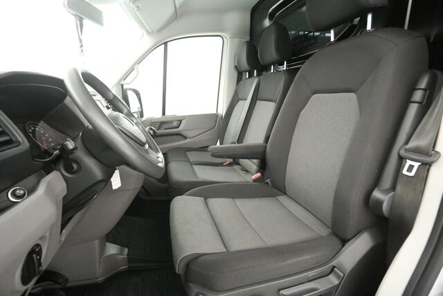 Volkswagen CRAFTER 35 2.0 TDI 140PK L3H3 | Marge | 3000kg Trekgew. | Airco | Cruise | 3 Zits | Trekhaak