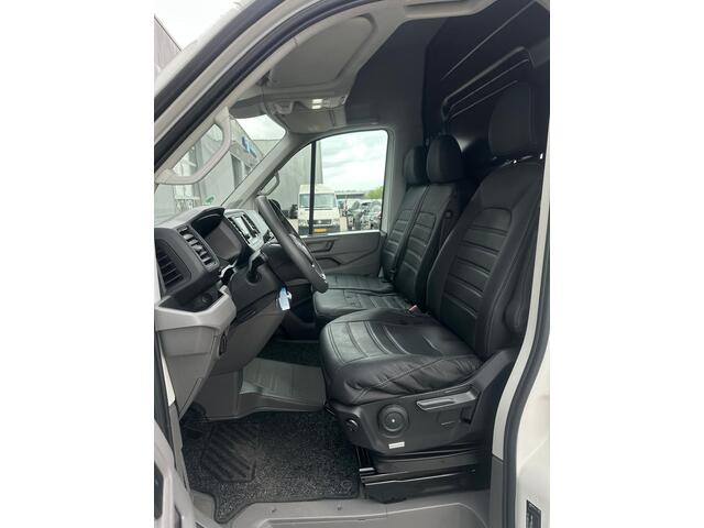 Volkswagen CRAFTER 35t L4H3 Highline > 177pk/Automaat/Trekhaak/Camera/P Sensoren