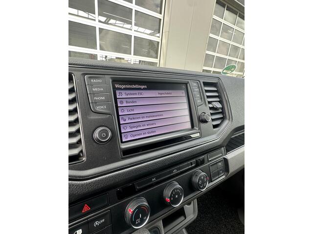Volkswagen CRAFTER 35t L4H3 Highline > 177pk/Automaat/Trekhaak/Camera/P Sensoren
