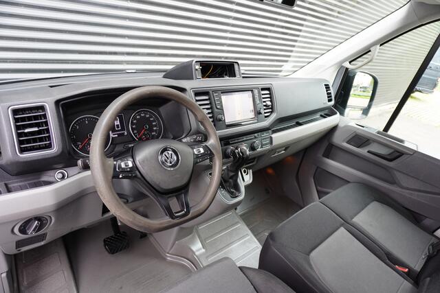 Volkswagen CRAFTER 180pk Automaat Dubbellucht Open laadbak LED Trekhaak Dubbele cabine Cruise control Navigatie