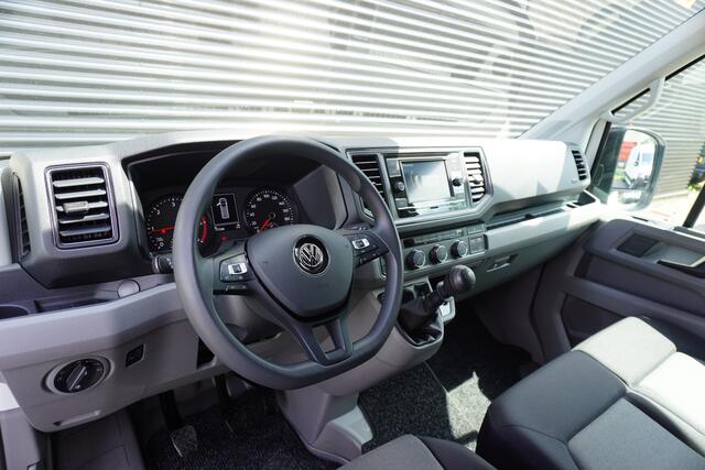 Volkswagen CRAFTER 140pk Camera Parkeersensoren Apple Carplay Airco Trekhaak Cruise control