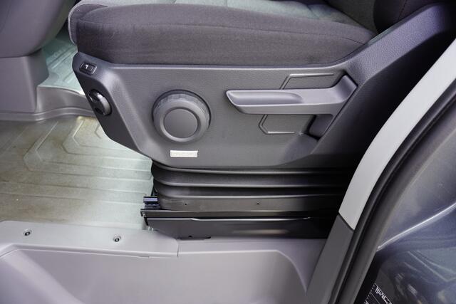 Volkswagen CRAFTER 180pk RWD L4H3/L3H2 Apple carplay Camera Navigatie Parkeersensoren LED 3-zits