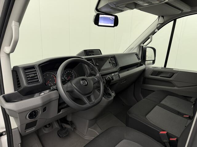 Volkswagen CRAFTER 2.0TDi 177PK Automaat Bakwagen+Laadklep | Zijdeur | Navigatie | Camera | 3-Zits | Airco | Cruise