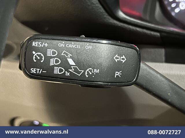 Volkswagen CRAFTER 2.0 TDI 140pk L4H3 L3H2 Euro6 Airco | 3000kg trekhaak | Cruisecontrol | Parkeersensoren Bijrijdersbank