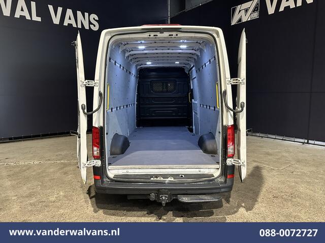 Volkswagen CRAFTER 2.0 TDI 140pk L4H3 L3H2 Euro6 Airco | 3000kg trekhaak | Cruisecontrol | Parkeersensoren Bijrijdersbank