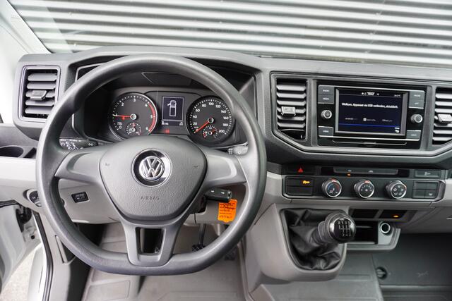 Volkswagen CRAFTER 140pk Bakwagen Laadklep Zijdeur Apple Carplay Airco Cruise control