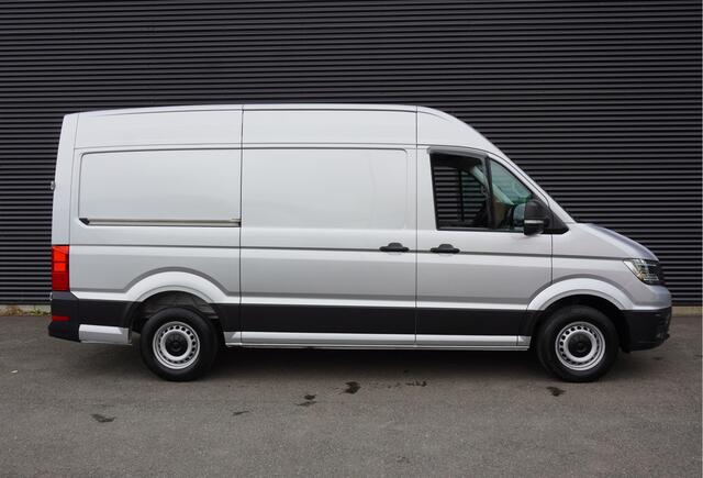 Volkswagen CRAFTER 35 180pk Automaat L3H3/L2H2 LED Navigatie Camera Apple Carplay Cruise control Parkeersensoren