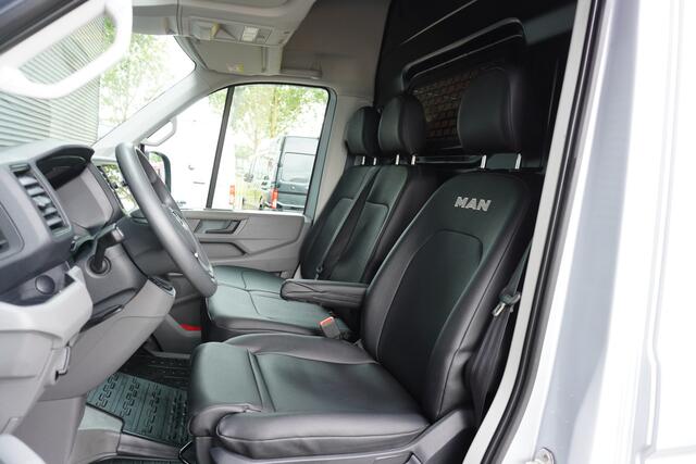 Volkswagen CRAFTER 35 180pk Automaat L3H3/L2H2 LED Navigatie Camera Apple Carplay Cruise control Parkeersensoren