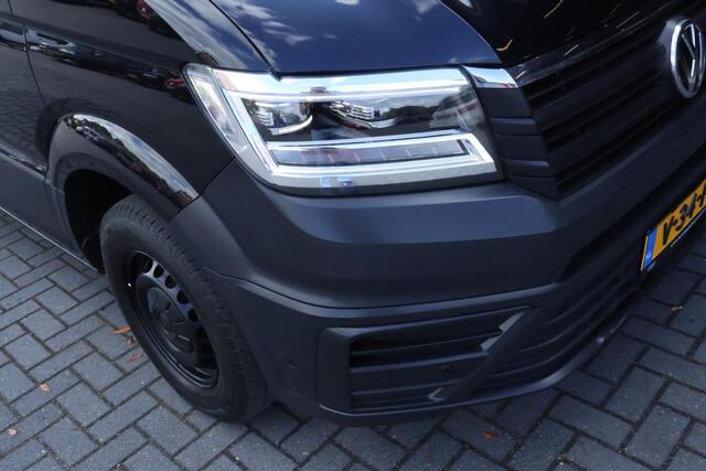 Volkswagen CRAFTER 35 2.0 TDI 177pk DSG L3H3 Trekhaak Camera LED Stoelverwarming Navigatie