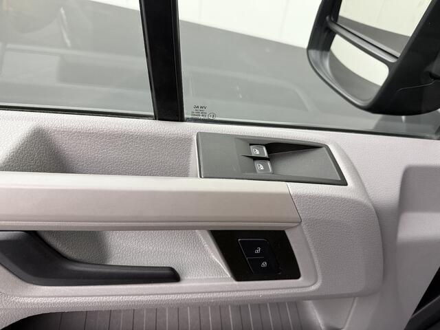 Volkswagen CRAFTER 2.0TDi 140PK L3H3 | 3000Kg Trekhaak | Airco | 3-Zits | Betimmering