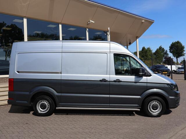Volkswagen CRAFTER 35 2.0 TDI 140 PK L3H3 TWO-TONE + 3000 KG TREKHAAK | APPLE CARPLAY | CRUISE | SIDEBARS | NAVIGATIE