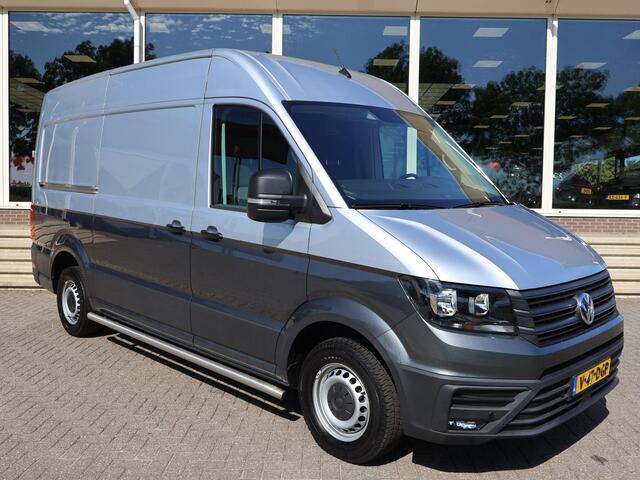 Volkswagen CRAFTER 35 2.0 TDI 140 PK L3H3 TWO-TONE + 3000 KG TREKHAAK | APPLE CARPLAY | CRUISE | SIDEBARS | NAVIGATIE