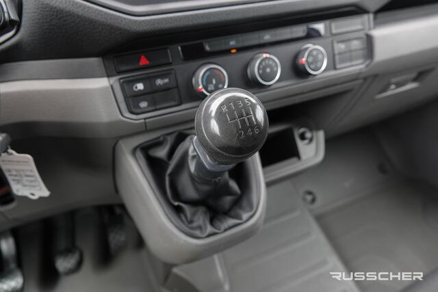 Volkswagen CRAFTER L3H3 | 2.0Tdi 102Pk | Achteruitrijcamera | Sidebars | 17'' | Deep Black
