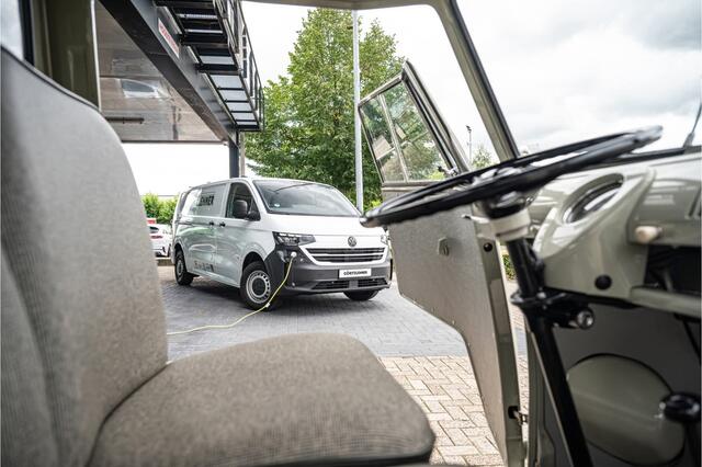 Volkswagen E-Transporter 32 L2H1 64 kWh | TREKHAAK | CRUISE | CAMERA