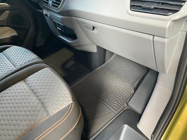 Volkswagen E-Transporter Bedrijfswagens PanAmericana L2 210 kW 286 pk Elektrische aandrijv | Climatronic climate control, 2-zones | Kunststof zijpanelen in laadruimte, hoog | Soundsystem 'harman kardon' met 4 luidsprekers, 1 center luidsprekers en 1 subwoofer | Trekhaak, vast |