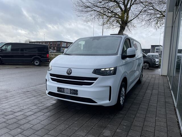 Volkswagen E-Transporter L2 Style 218PK | Trekhaak | App Connect | 3 Zits | Assistentie Pakket Premium