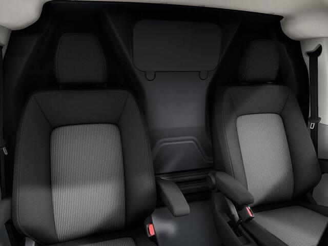Volkswagen E-Transporter Bedrijfswagens Bulli L2 Elektromotor 160 kW (218 pk) 3500 mm | Trekhaak elektrisch | Houten laadvloer | Zijwandbekleding | Elektrische schuifdeur | Stuurwiel verwarmd