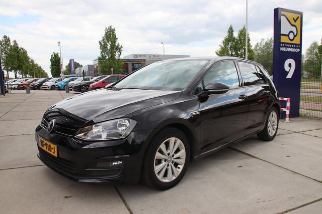 Volkswagen GOLF 1.0 TSI Connected Series Carplay, Camera, ACC, NL auto Lente aanbieding!