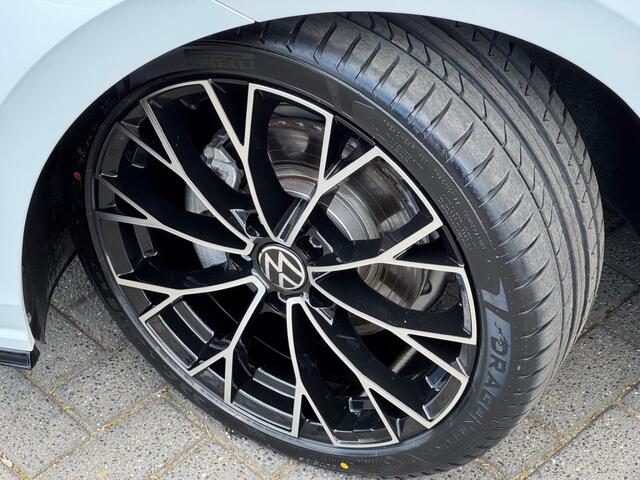 Volkswagen GOLF 1.5 eTSI 150PK DSG R-LINE 2023 22.000KM!