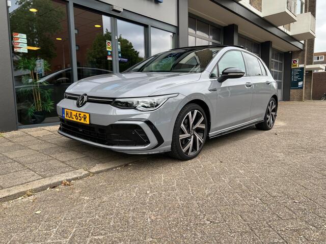 Volkswagen GOLF 1.5 eTSI 150 pk DSG R-LINE Panoramadak IQ LIGHT Achteruitri