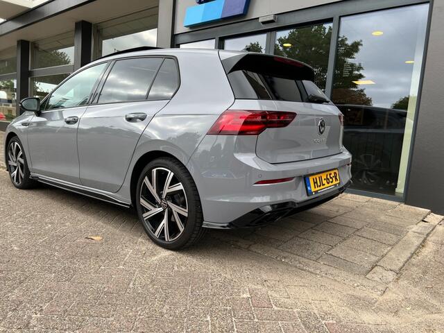 Volkswagen GOLF 1.5 eTSI 150 pk DSG R-LINE Panoramadak IQ LIGHT Achteruitri