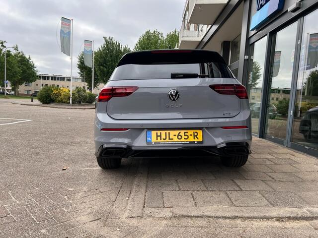 Volkswagen GOLF 1.5 eTSI 150 pk DSG R-LINE Panoramadak IQ LIGHT Achteruitri