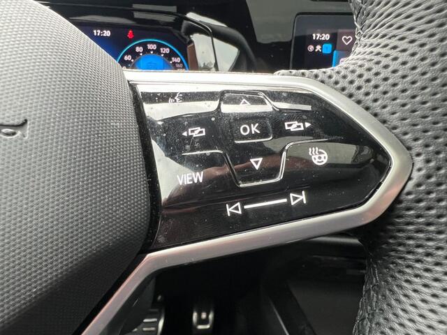 Volkswagen GOLF 1.5 eTSI 150 pk DSG R-LINE Panoramadak IQ LIGHT Achteruitri