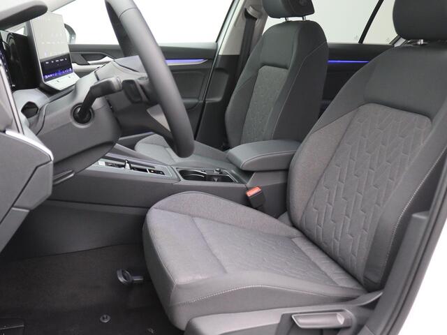 Volkswagen GOLF 1.5 eHybrid Life Edition Adaptieve Cruise Controle, Navi via Apple Carplay/Android Auto, Achteruitrijcamera, Stoel-Stuurverwarming, Keyless, 17" LM Velgen