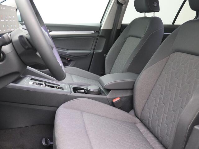 Volkswagen GOLF 1.5 eHybrid Life Edition 204PK DSG Adaptieve Cruise Controle, Navi via Apple Carplay/Android Auto, Achteruitrijcamera, Stoel-Stuurverwarming, Keyless, 17" LM Velgen