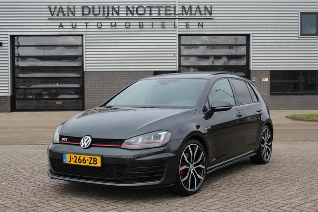 Volkswagen GOLF 2.0 TSI GTI / Panoramadak / Stoelverwarming