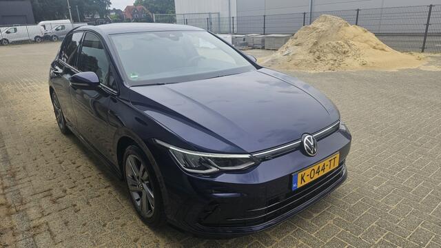 Volkswagen GOLF 1.5 eTSI R-Line