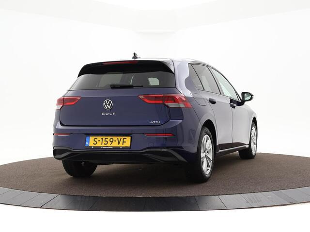 Volkswagen GOLF 1.0 eTsi 110pk DSG Life · Apple/Android Car Play · Navi · P-Sensoren · Sfeerverlichting · Verkeersbord Herkenning · 16'' Inch · Garantie t/m 19-04-2027 of 100.000km