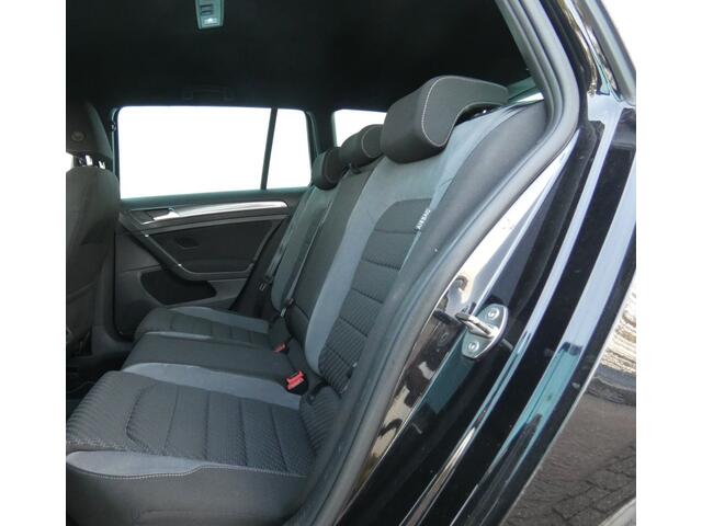 Volkswagen GOLF 1.5 TSI 3x R Line DSG,Rotiform,Camera,ACC,Trhaak