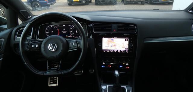 Volkswagen GOLF 1.5 TSI 3x R Line DSG,Rotiform,Camera,ACC,Trhaak