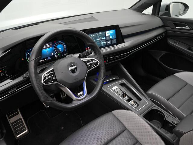 Volkswagen GOLF 1.4 eHybrid 245 pk DSG GTE | Panoramadak | Trekhaak | IQ Light | Achteruitrijcamera | Stoelventilatie | Leder | Head-up display | Stoel-/achterbankverwarming | Adaptieve onderstelregeling (DCC) | Park Assist | Side Assist | 18 inch