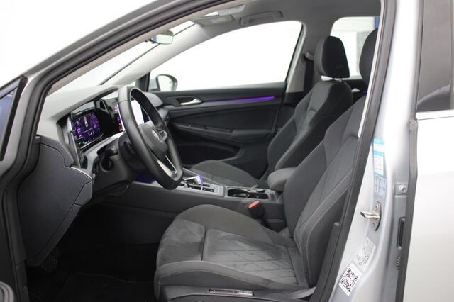 Volkswagen GOLF 1.4 eHybrid PHEV Style - Carplay, Massage, Digitaal Cockpit, Stoelverw.